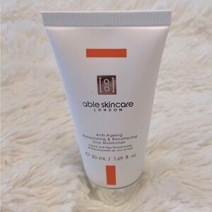Able Skincare Anti-Ageing Retexturing
Resurfacing Duo Moisturiser